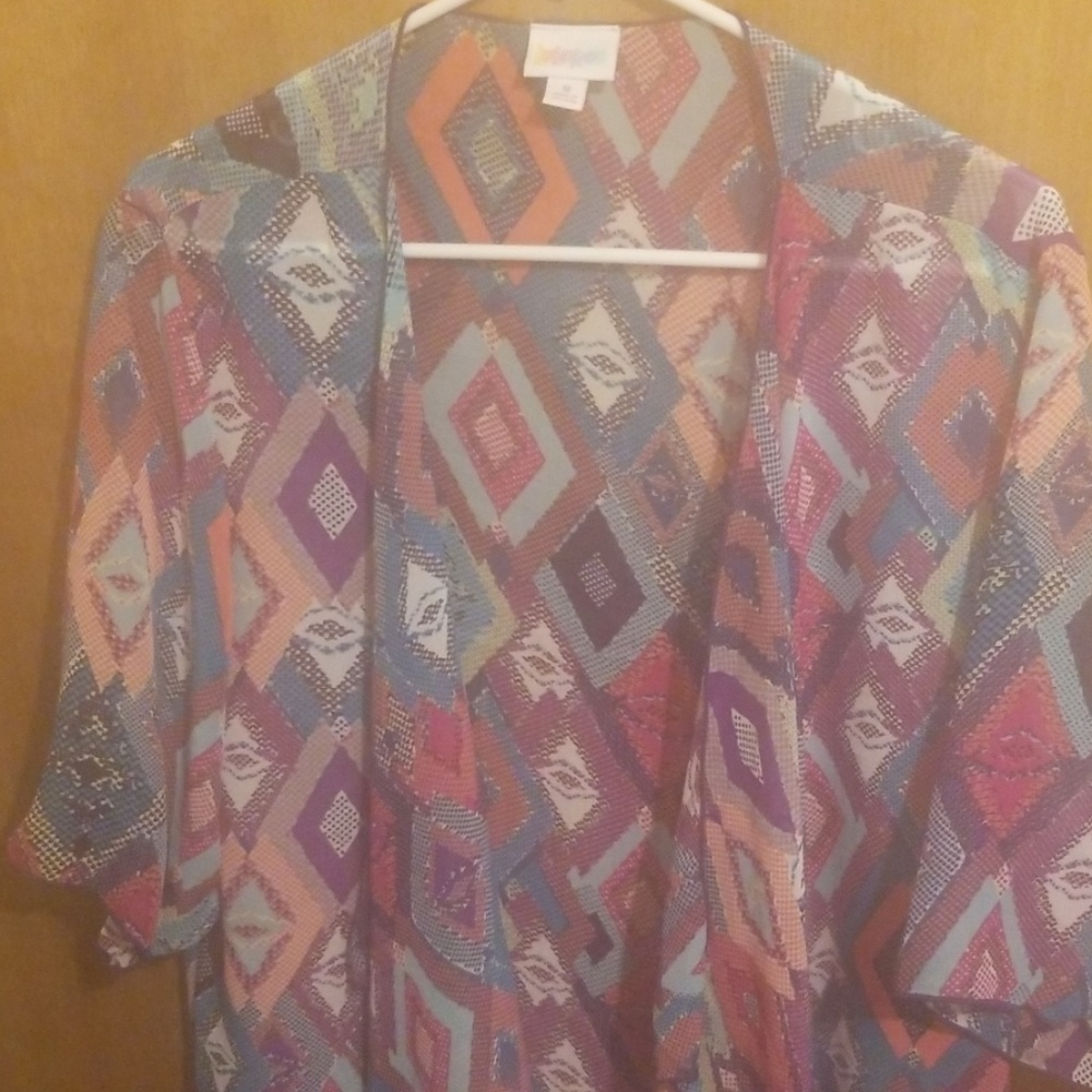 LulaRoe Medium Shirley